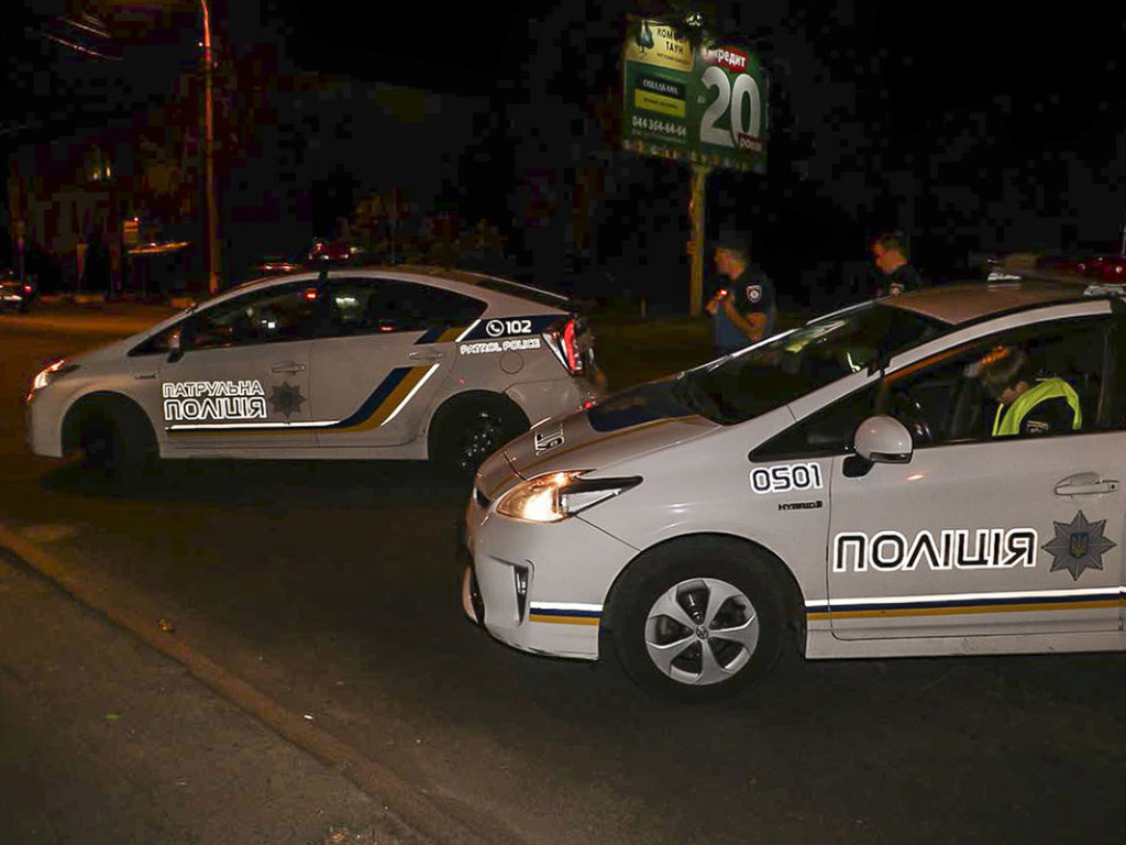 На столичной Куреневке произошло ДТП с участием электромобиля такси (ФОТО)