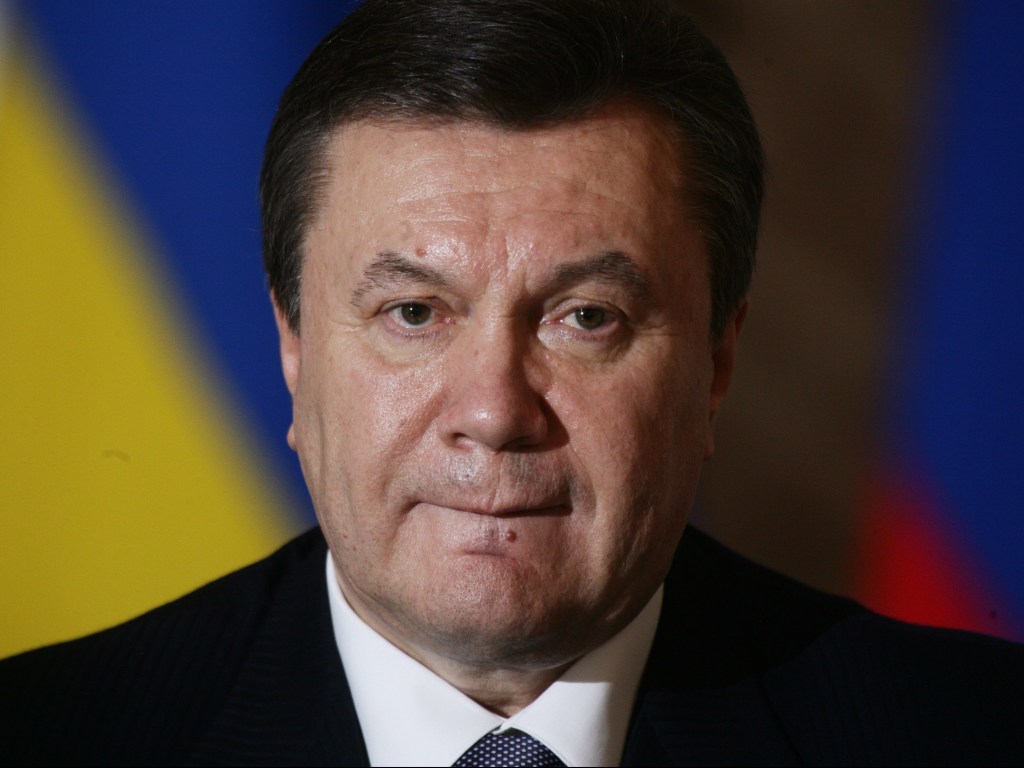 Оболонский суд перенес заседание по делу о госизмене Януковича на 6 июня