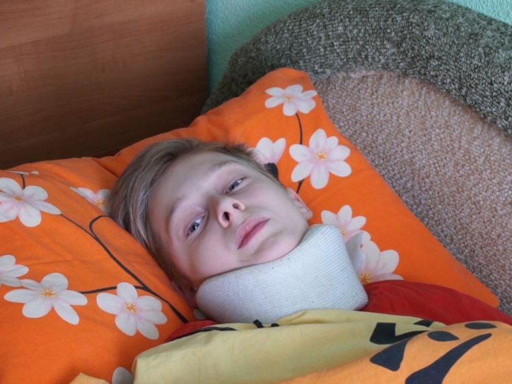 Драки в лицее Киева: семикласснику сломали позвонки (ФОТО, ВИДЕО)