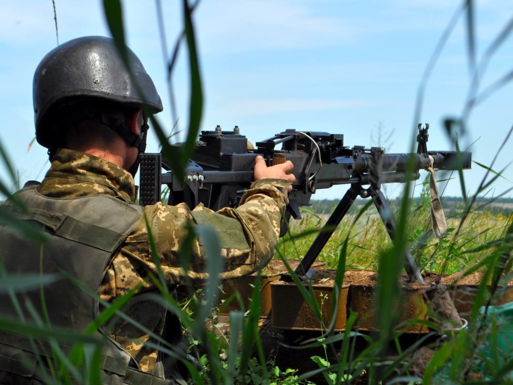 Штаб ООС: За сутки на Донбассе зафиксировали 37 обстрелов, четверо раненых