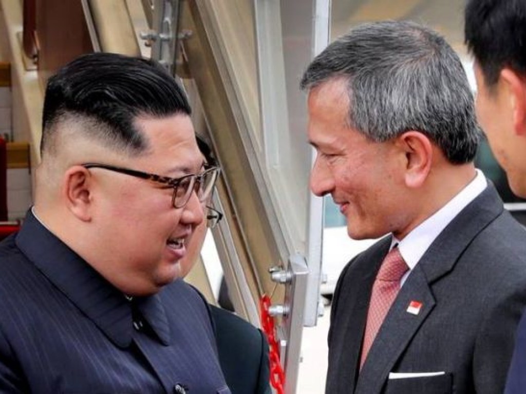 Ким Чен Ын прибыл в Сингапур на историческую встречу с Трампом (ВИДЕО)