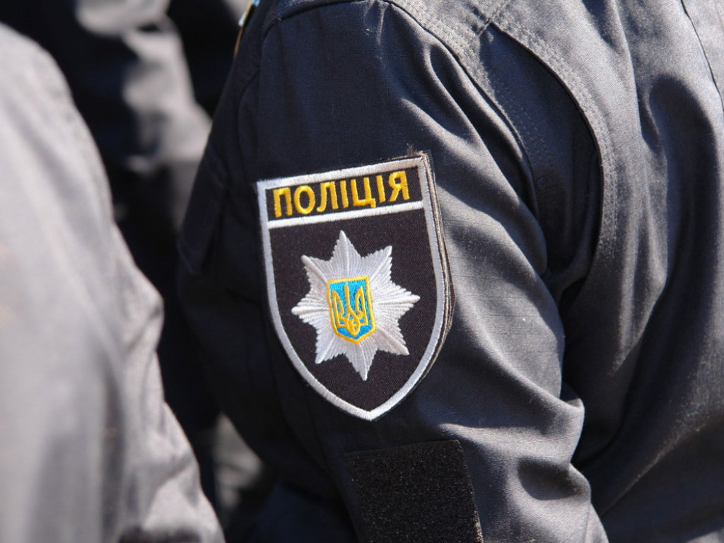 В Запорожье пьяный маршрутчик на парковке жестко обругал ветерана войны на Донбассе (ВИДЕО)