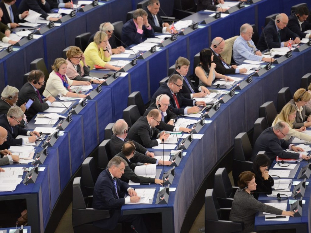 Депутаты Европарламента проголосовали за предоставление Украине 1 миллиарда евро