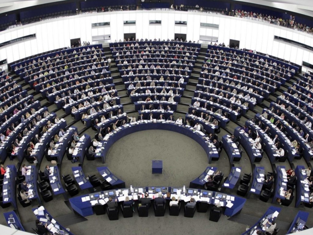 Европарламент принял резолюцию с требованием освободить политзаключенных