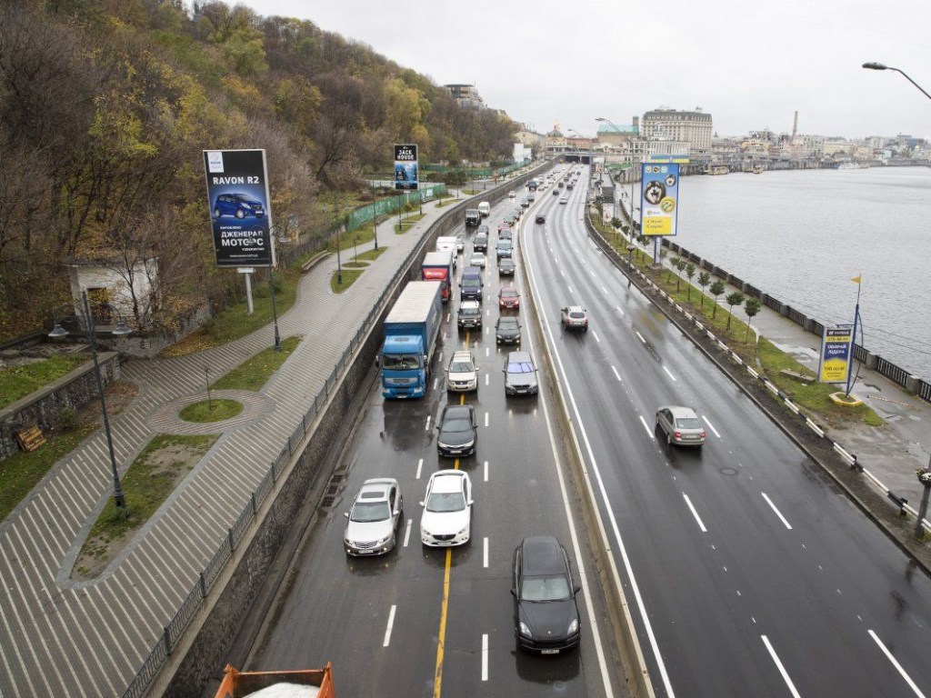 В Киеве на 22 улицах хотят разрешить скорость 80 км/ч