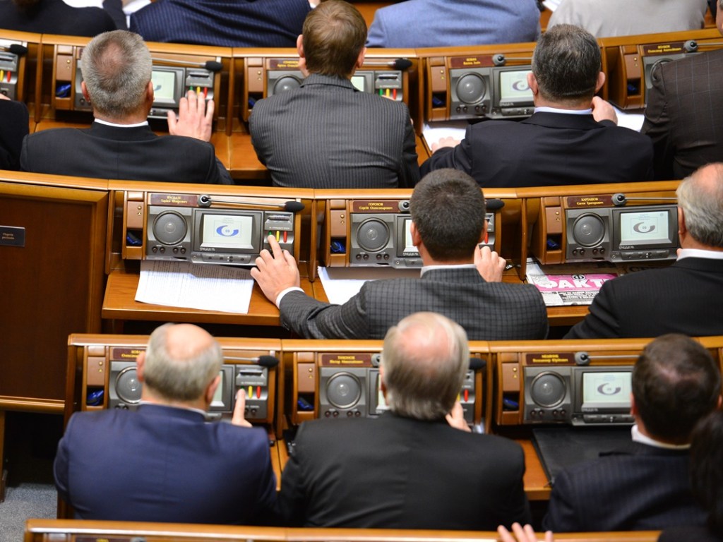 Решение сажать нардепов за кнопкодавство приведет к распаду коалиции и блокировке парламента &#8212; политолог