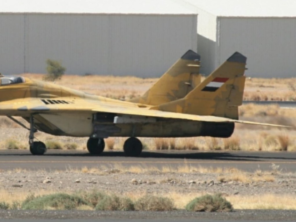 Взятие стратегической точки: Арабская коалиция освободила аэропорт Ходейды в Йемене 