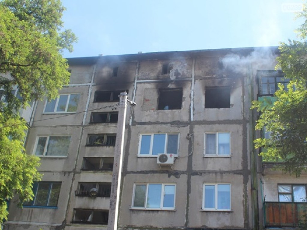 На Донбассе в квартире многоэтажки сдетонировал бытовой газ, есть пострадавшие (ФОТО)