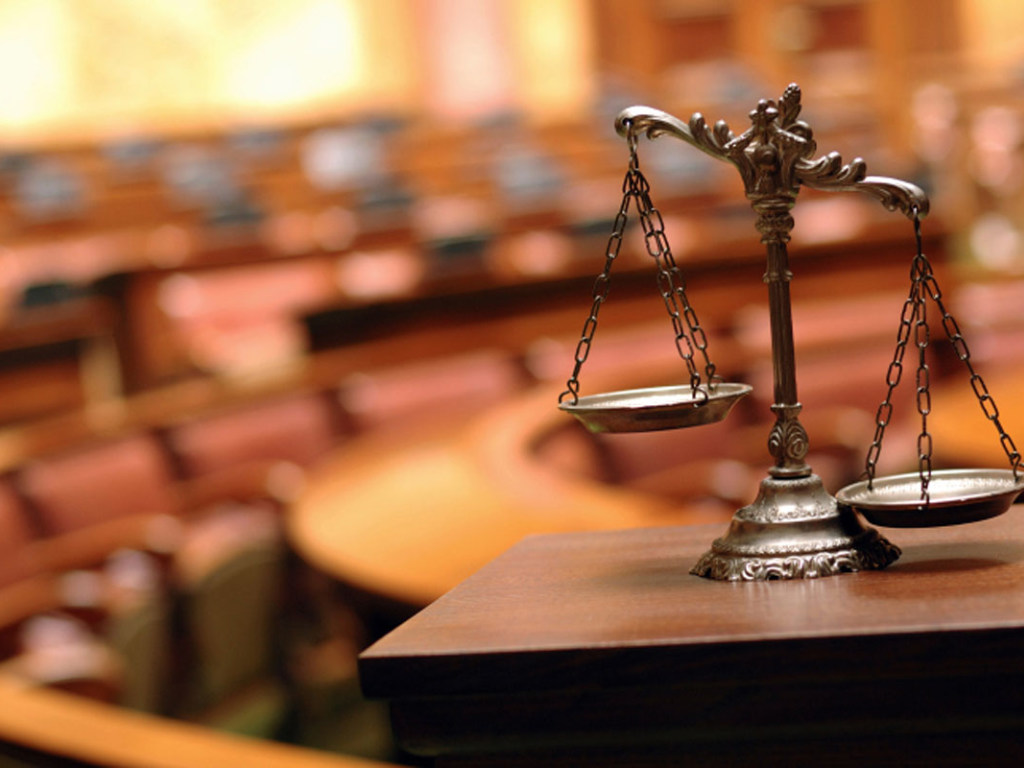 Порошенко внес в Раду «неотложный» законопроект о запуске Антикоррупционного суда