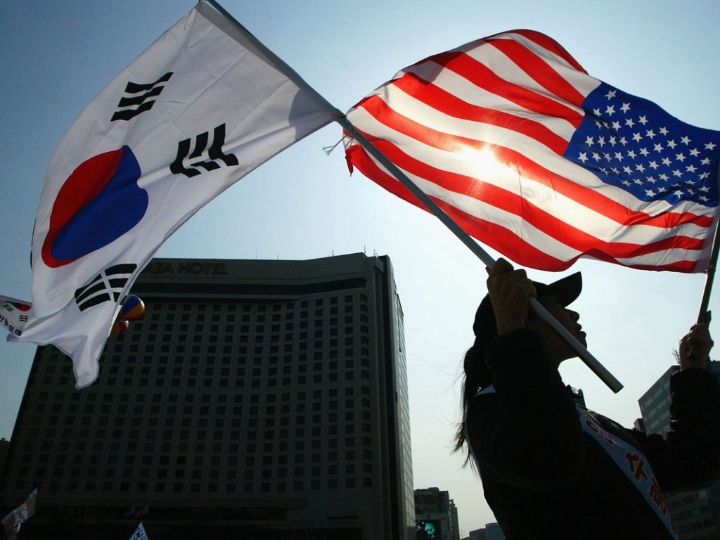 Американский эксперт рассказал, что стоит за отменой совместных учений армий США и Южной Кореи