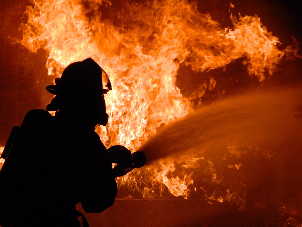 За сутки в Украине произошло 345 пожаров