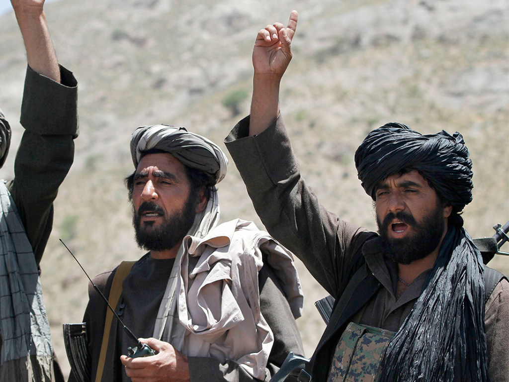 В Афганистане в результате атаки талибов погибли 16 полицейских
