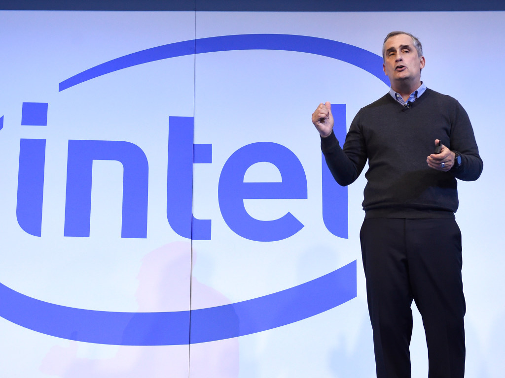 Гендиректор Intel ушел с поста из-за романтических отношений c сотрудником