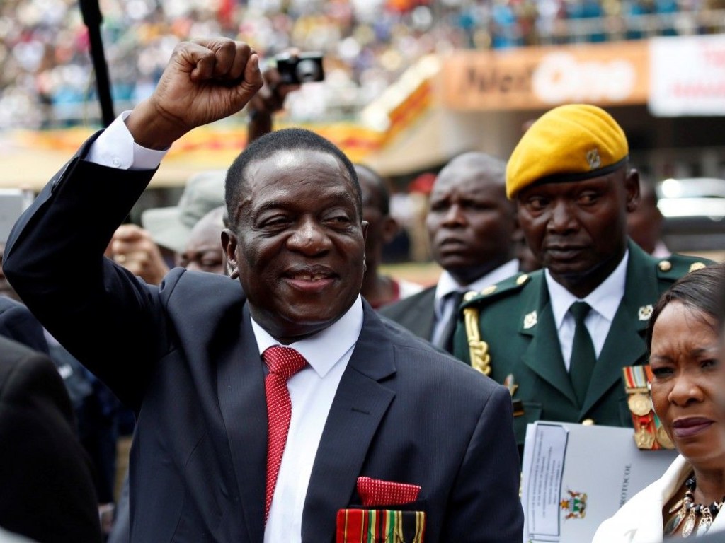 В Зимбабве во время выступления президента на стадионе прогремел взрыв