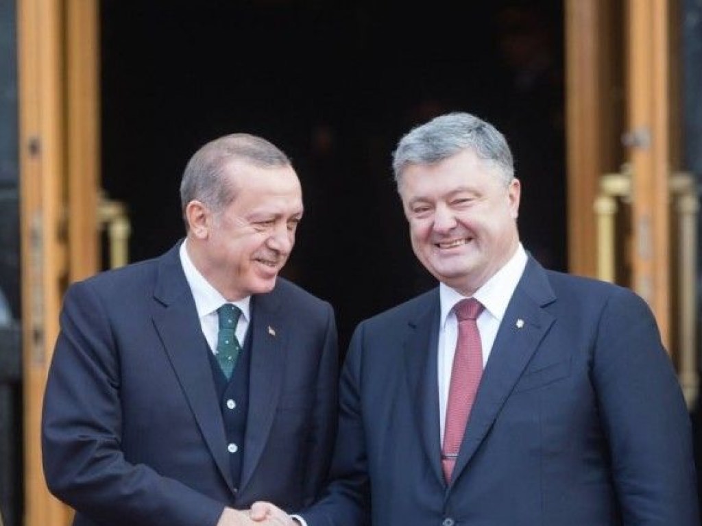 Между Порошенко и Эрдоганом состоялся телефонный разговор