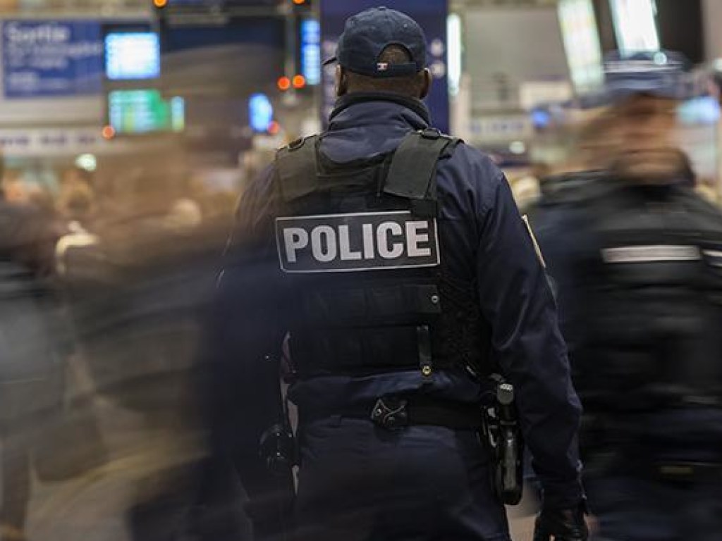 Во Франции силовики задержали 10 человек по подозрению в планировании атак на мусульман