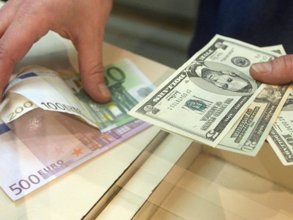 НБУ официальный установил курс на уровне 26,23 гривны за доллар