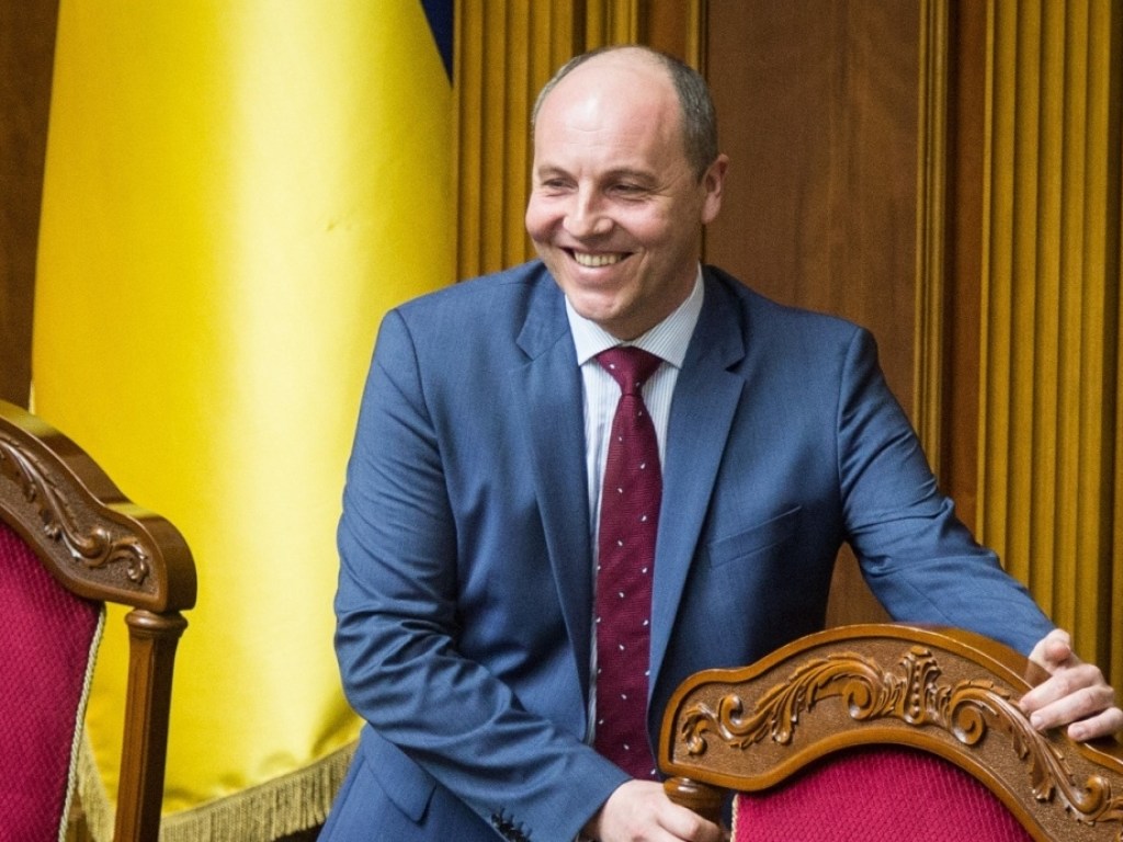 Парубий подписал закон о Национальной безопасности Украины