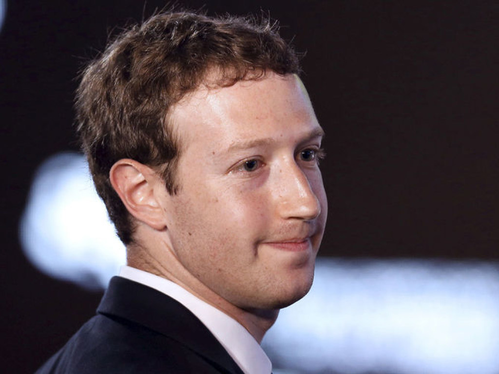 Вложившие в Facebook 3 миллиарда долларов инвесторы хотят уволить Цукерберга