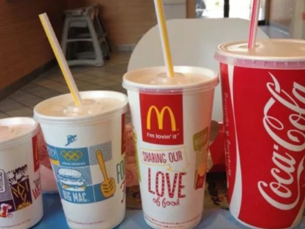 В Индии McDonald&#8217;s и Starbucks оштрафовали за использование пластика
