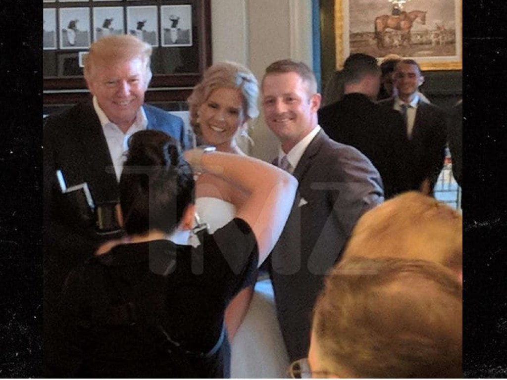 Трамп ворвался на свадьбу и поцеловал невесту (ФОТО, ВИДЕО)