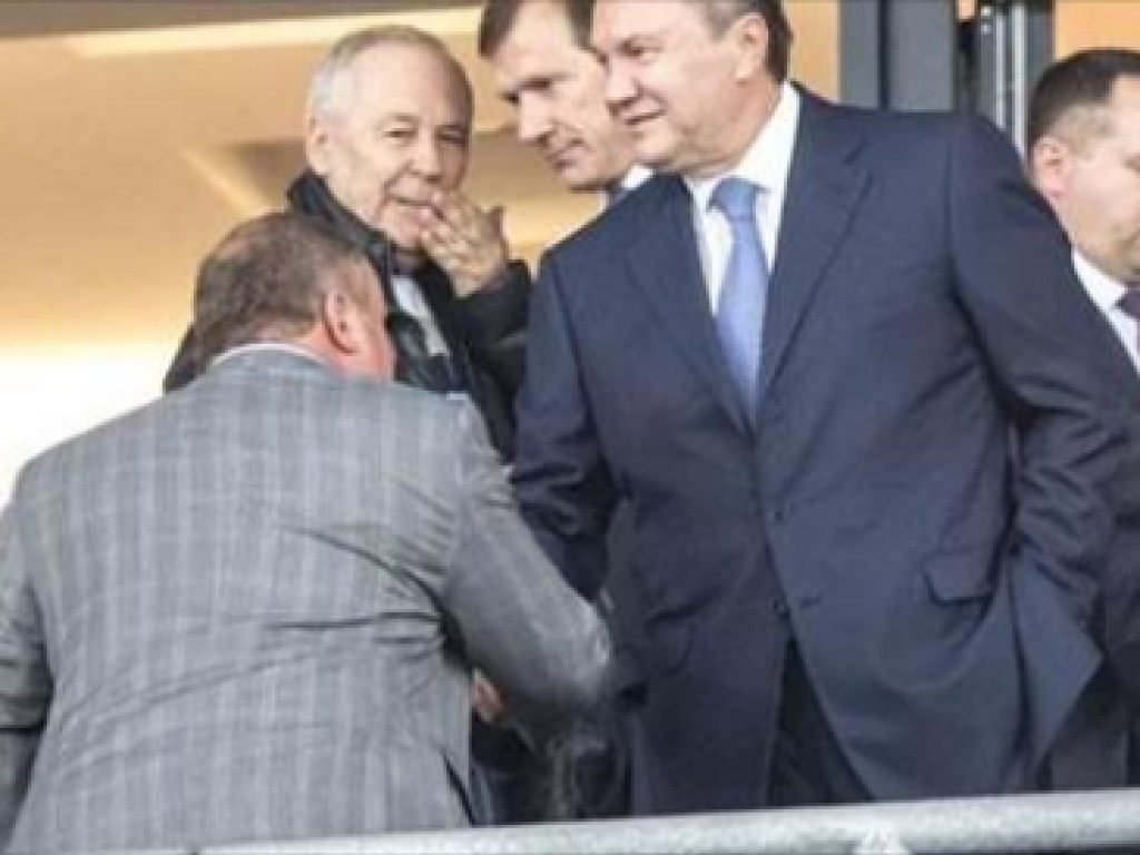 Януковича заметили на матче чемпионата мира по футболу в России (ФОТО)
