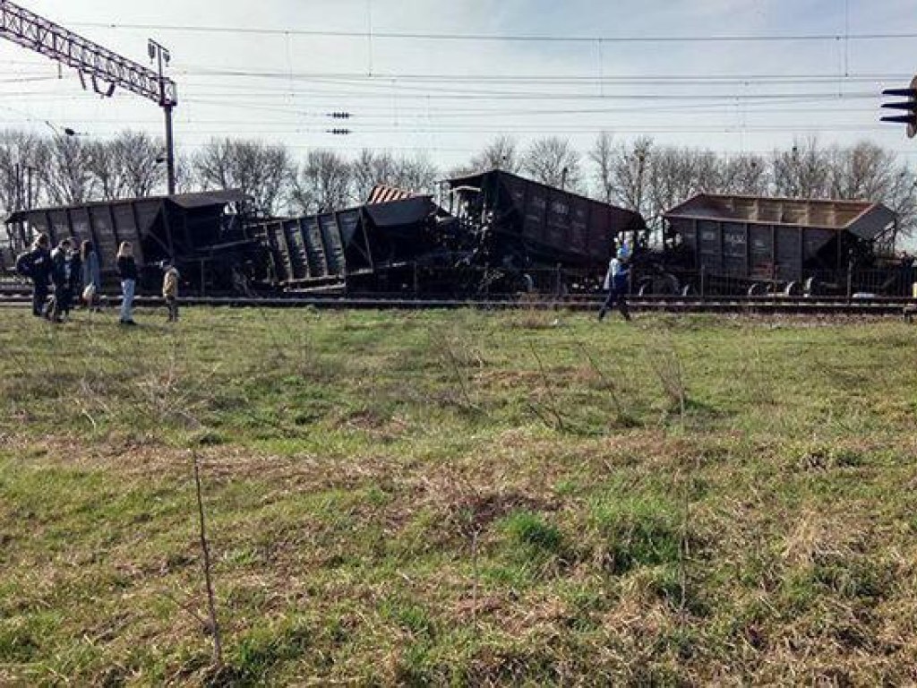 Авария с грузовым поездом на Одесчине: ремонт ж/д путей продолжается