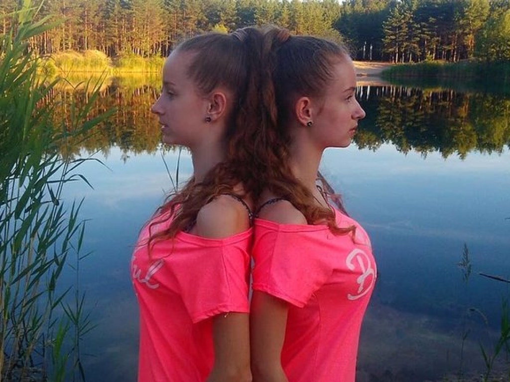 Снимки близняшек из Украины признали лучшими в Instagram (ФОТО)