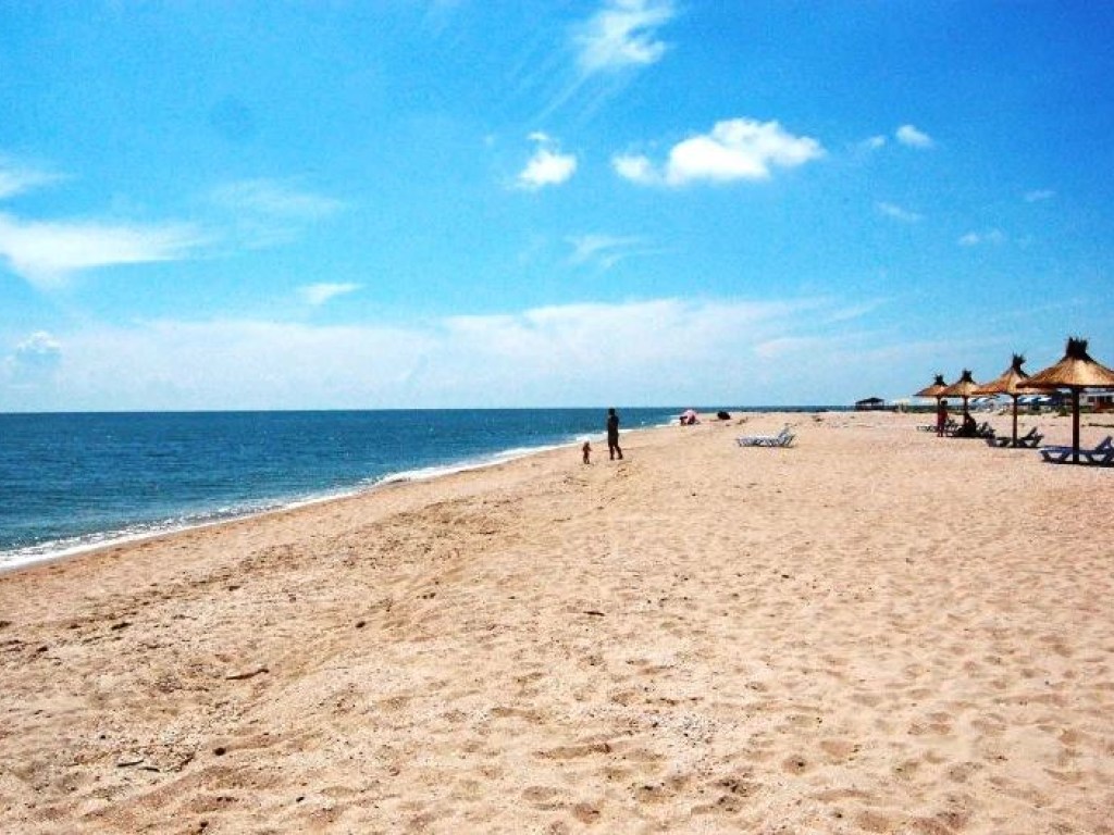 На Бердянском пляже умер юноша в результате перелома шеи