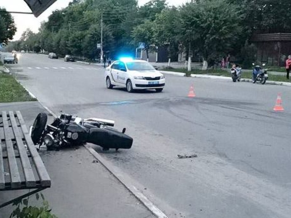 Сбежал с места аварии: в Хмельницкой области полицейский на Audi устроил ДТП (ФОТО)