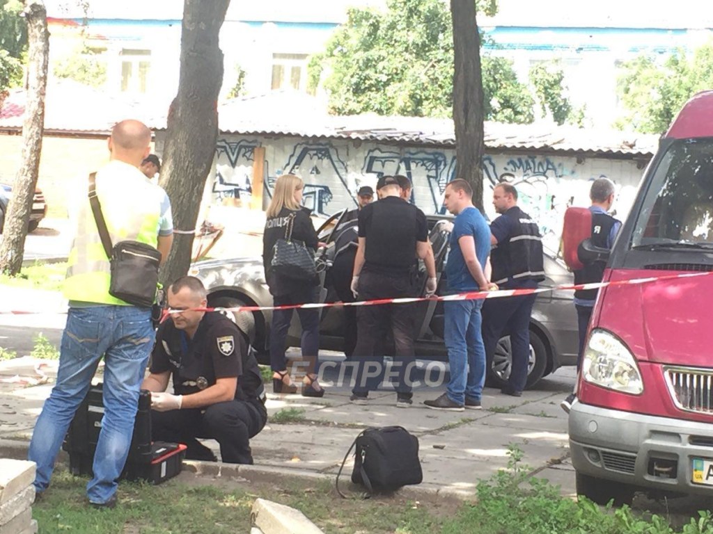 В Шевченковском районе Киева обнаружили Hyundai с трупом: мужчину застрелили (ФОТО)