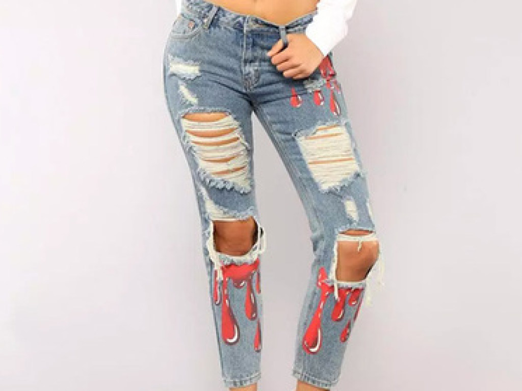В США выпустили «кровавые» джинсы (ФОТО)