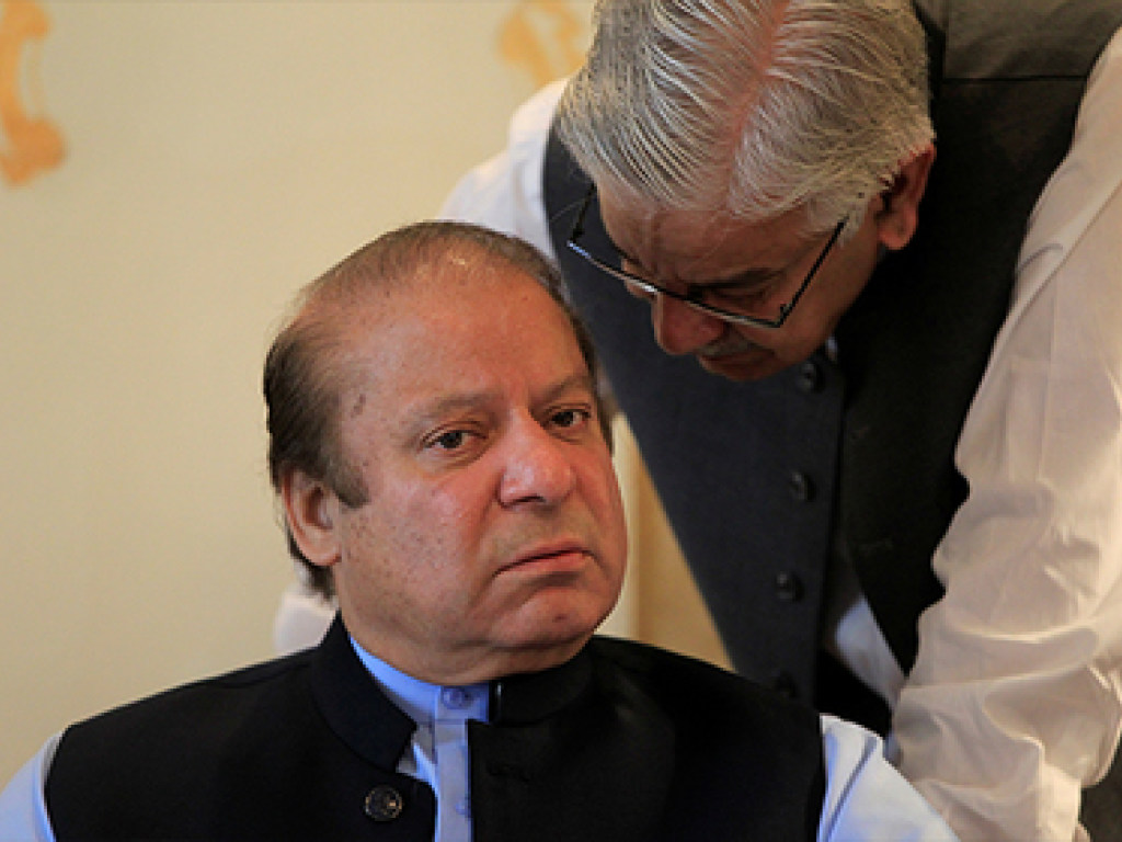Четырежды премьеру Пакистана дали срок за роскошные квартиры