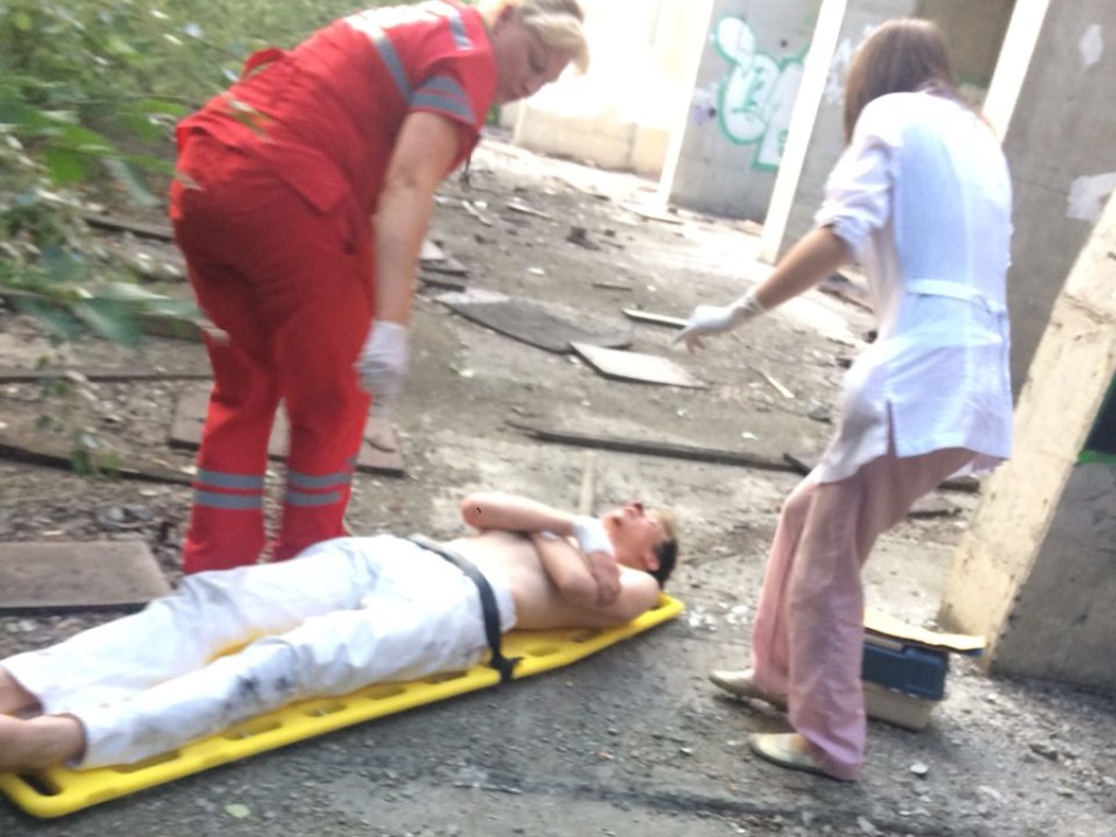 В Днепре с крыши недостроя упал 16-летний подросток (ФОТО)
