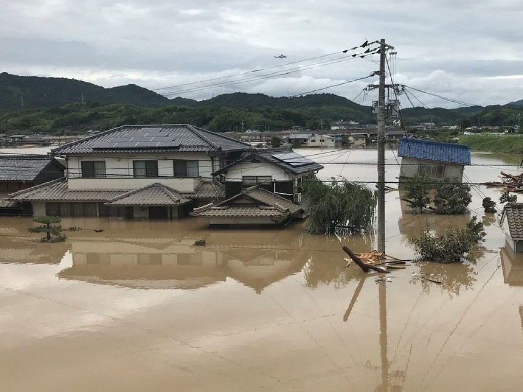 На Японию обрушились ливневые дожди, погибли почти 60 человек (ФОТО, ВИДЕО)
