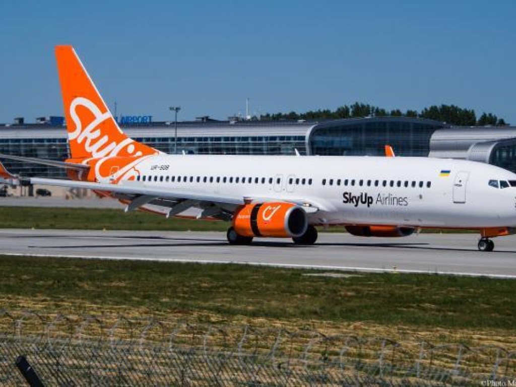 В аэропорту «Львов» сообщили о задержке четырех рейсов авиакомпании SkyUp