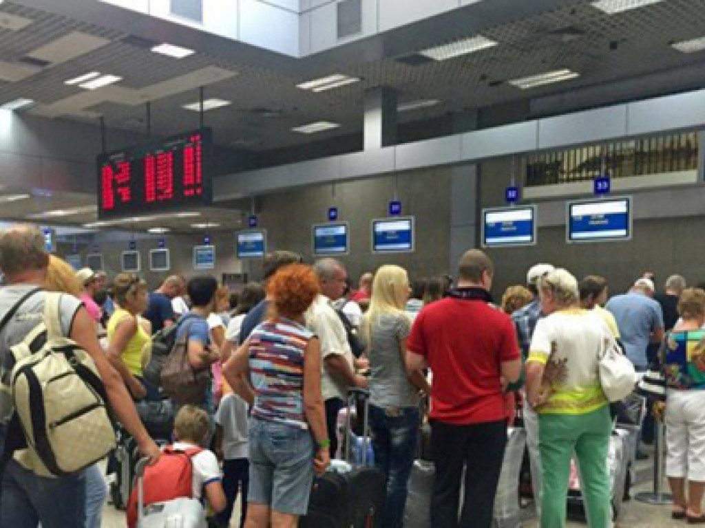 В Турции застряли более полутысячи украинских туристов (ФОТО)