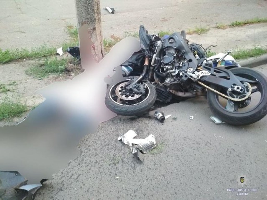 Смертельное ДТП на Харьковщине: погибли два мотоциклиста (ФОТО)