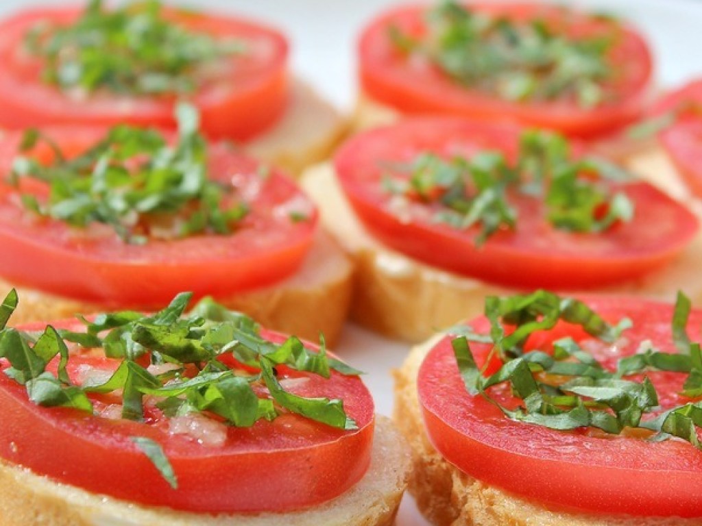 Рецепт дня: Необычные бутерброды с помидорами