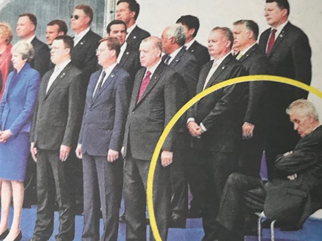 Президент Чехии уснул во время саммита НАТО – СМИ (ФОТО)