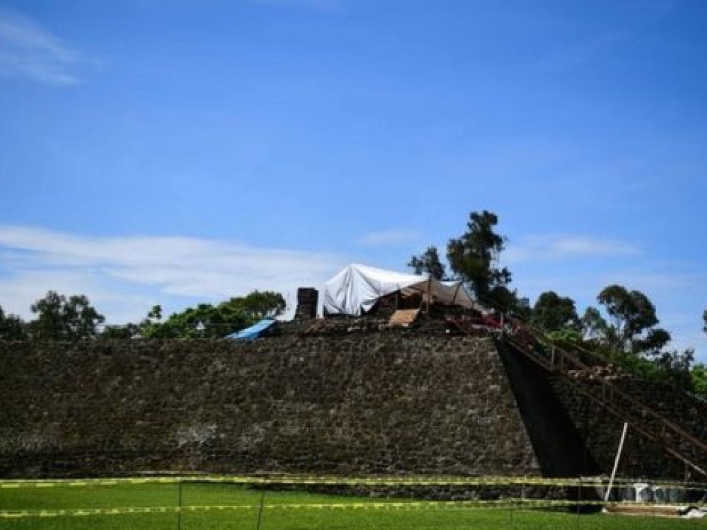 После землетрясения в Мексике обнаружили остатки храма ацтеков (ФОТО)