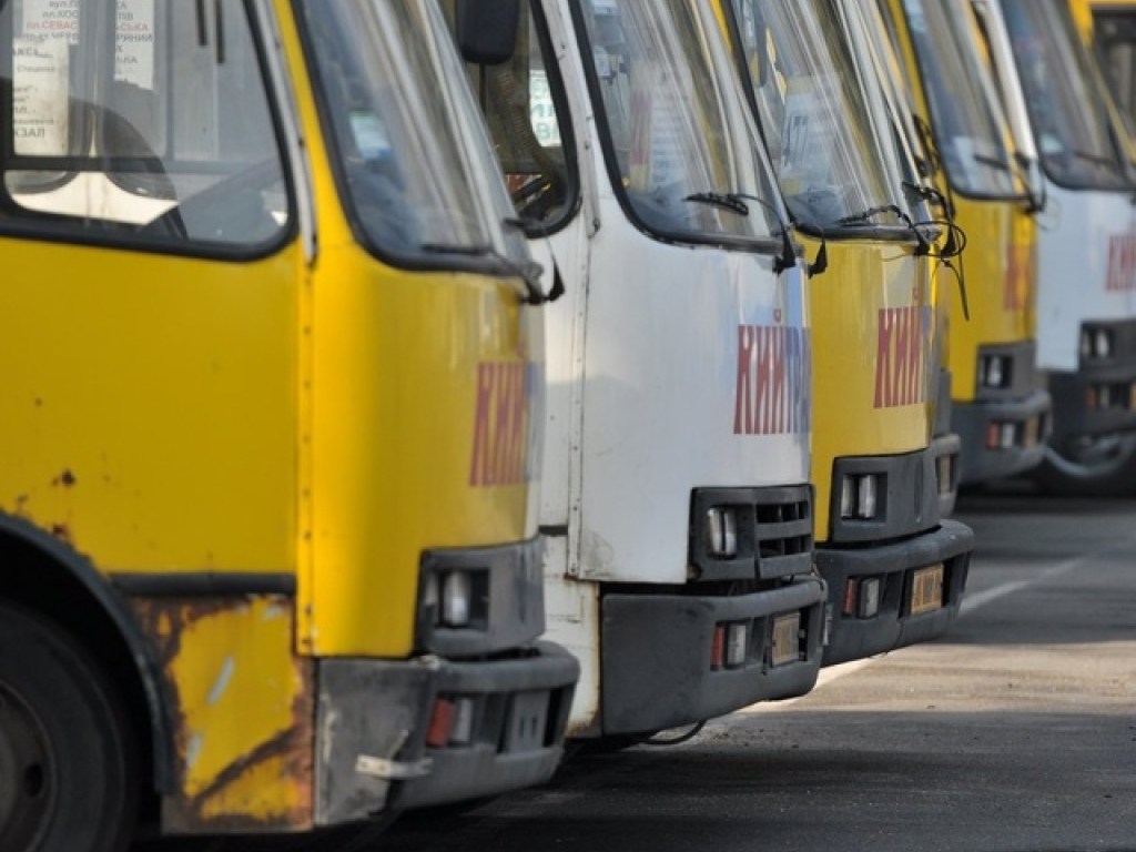 Нелегальные поборы с каждой маршрутки в Киеве стартуют от 800 гривен в сутки &#8212; эксперт