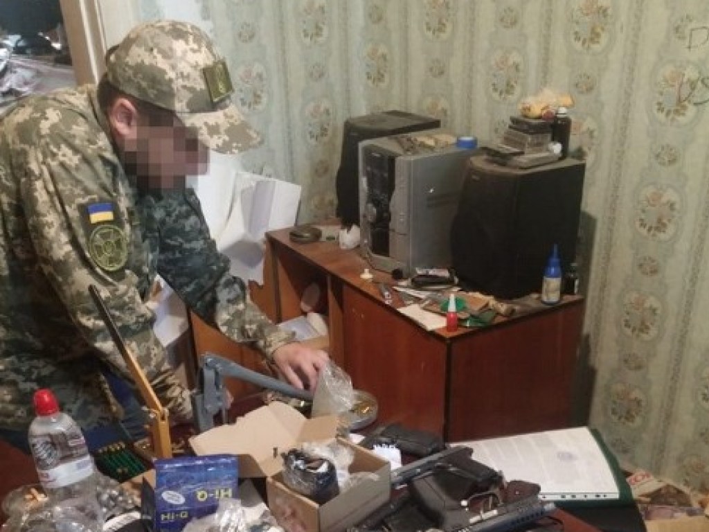В Днепропетровской области продавали оружие из зоны ООС (ФОТО)
