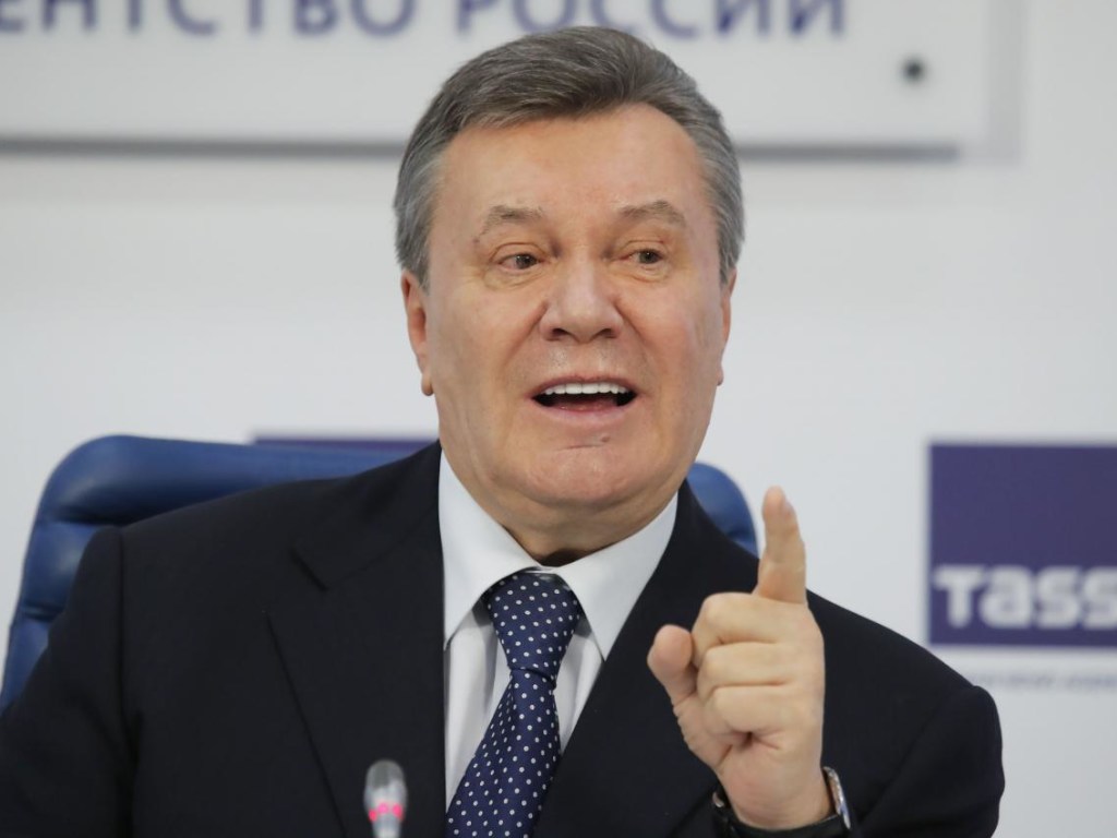 Суд по делу Януковича: допрашивать первого президента Кравчука и экс-премьера Азарова не будут