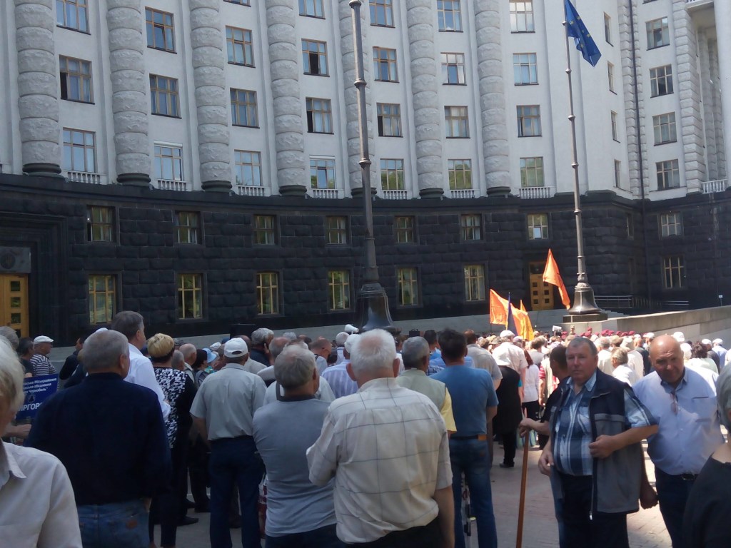 Отмена чернобыльских льгот признана незаконной – Конституционный суд Украины