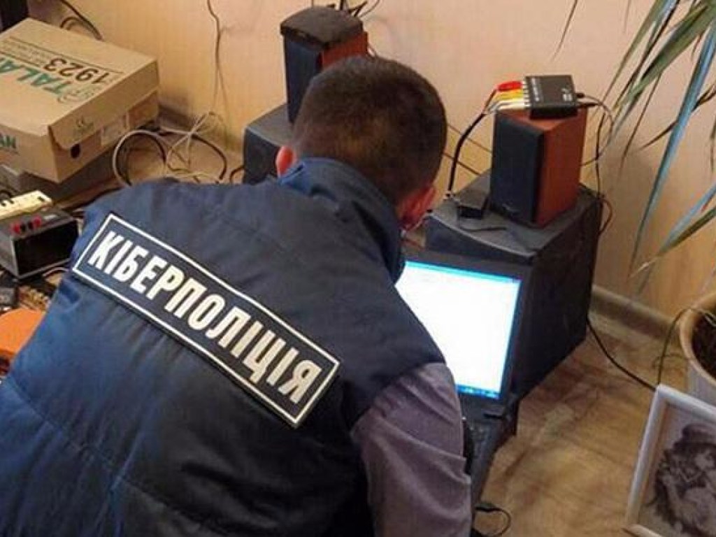 Политолог: Обыск в офисе КПУ в Киеве – это продукт политтехнологии