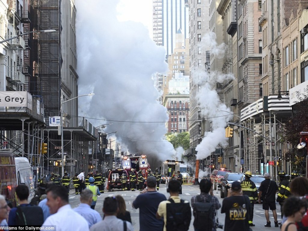 В центре Нью-Йорка прогремел взрыв (ФОТО, ВИДЕО)