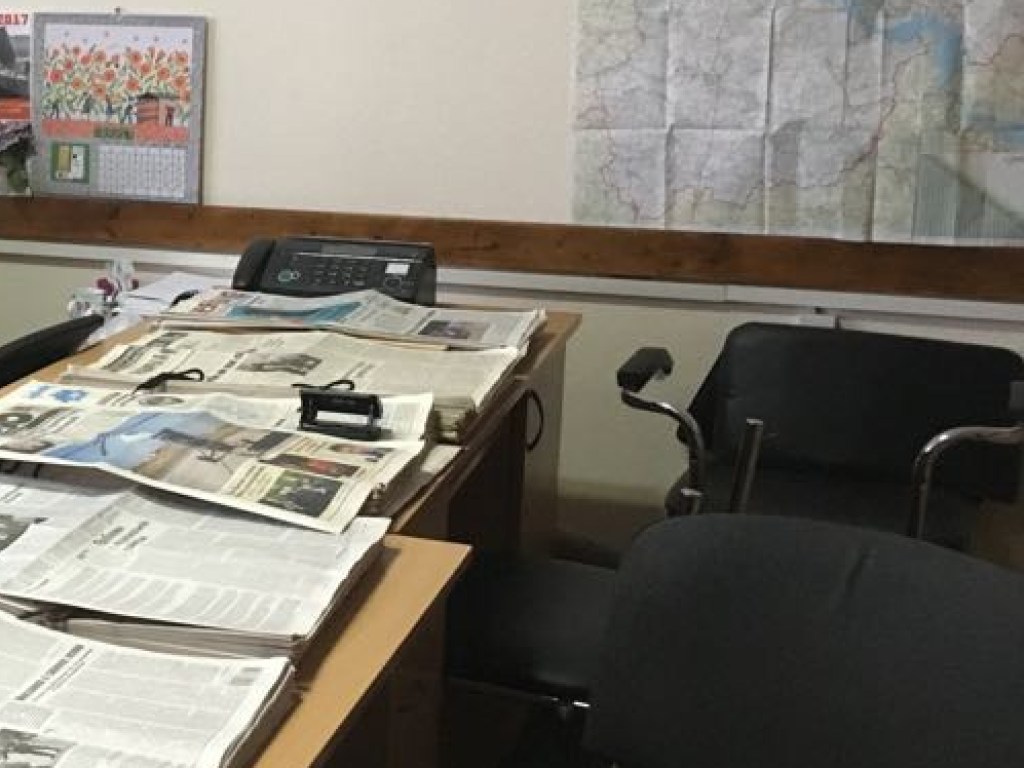 Обыски в столичном офисе КПУ: появились фото и видео