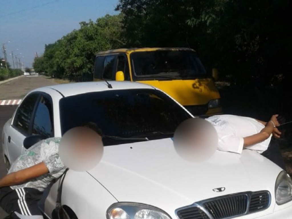 В Одесской области рецидивисты избили молодого курортника и ограбили на 1,5 тысячи гривен (ФОТО)