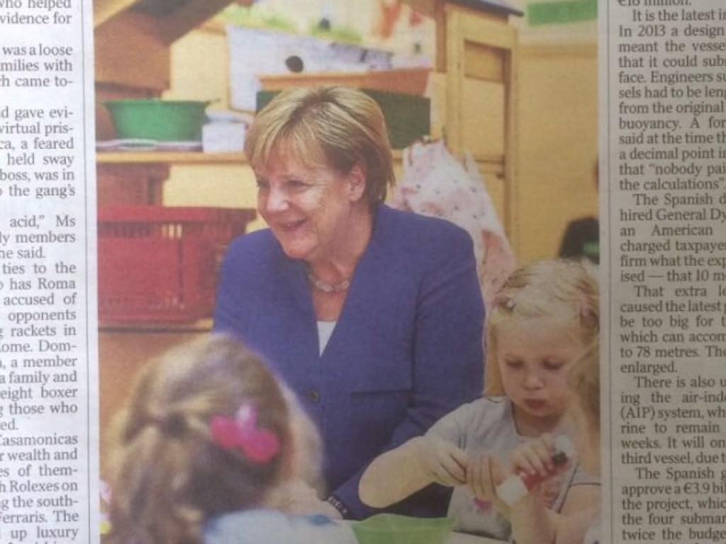 Фотография Меркель стала поводом для шуток в Сети (ФОТО)